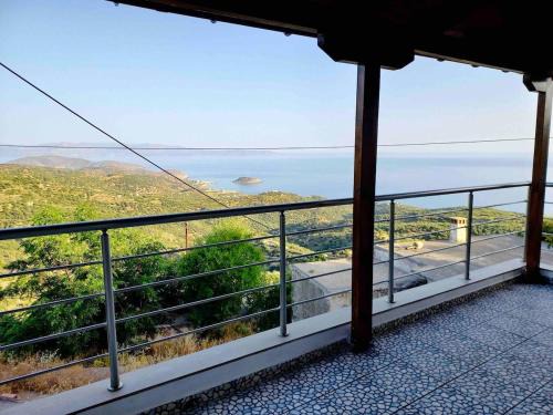 Tourloti House | Kiki's House