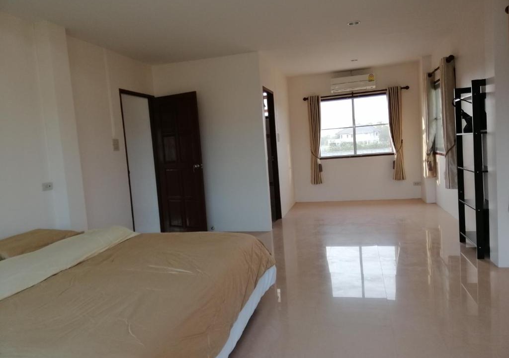 Ban Pong Apartment | Kim​ banpong