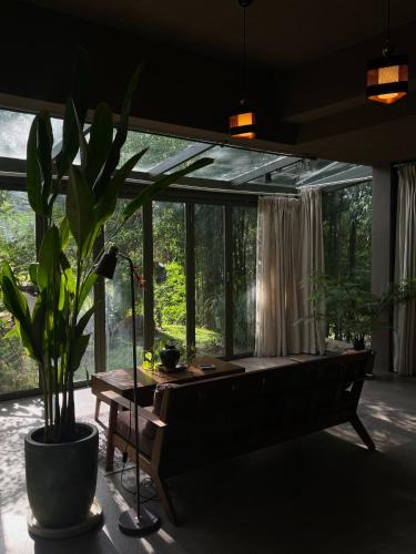 Khao Yai National Park House | kind of green house