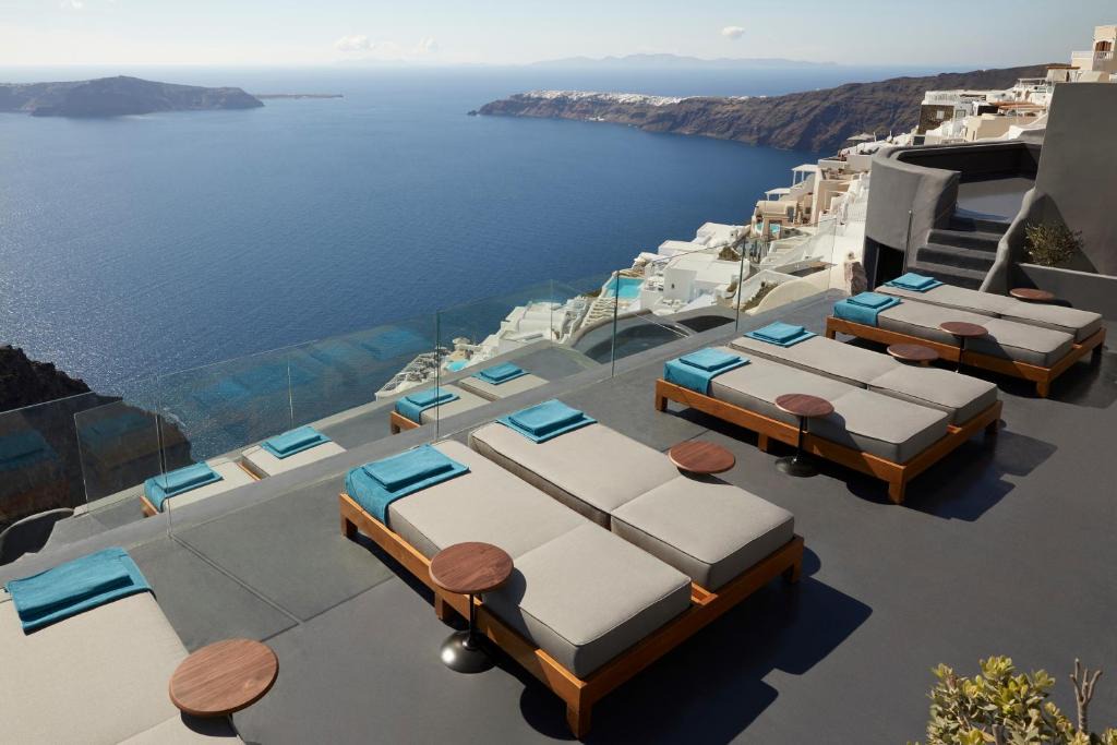 Imerovigli Hotel | Kivotos Santorini - Preferred Hotels & Resorts