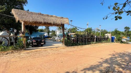 Koh Rong House | Koh Rong home stay & Walking street