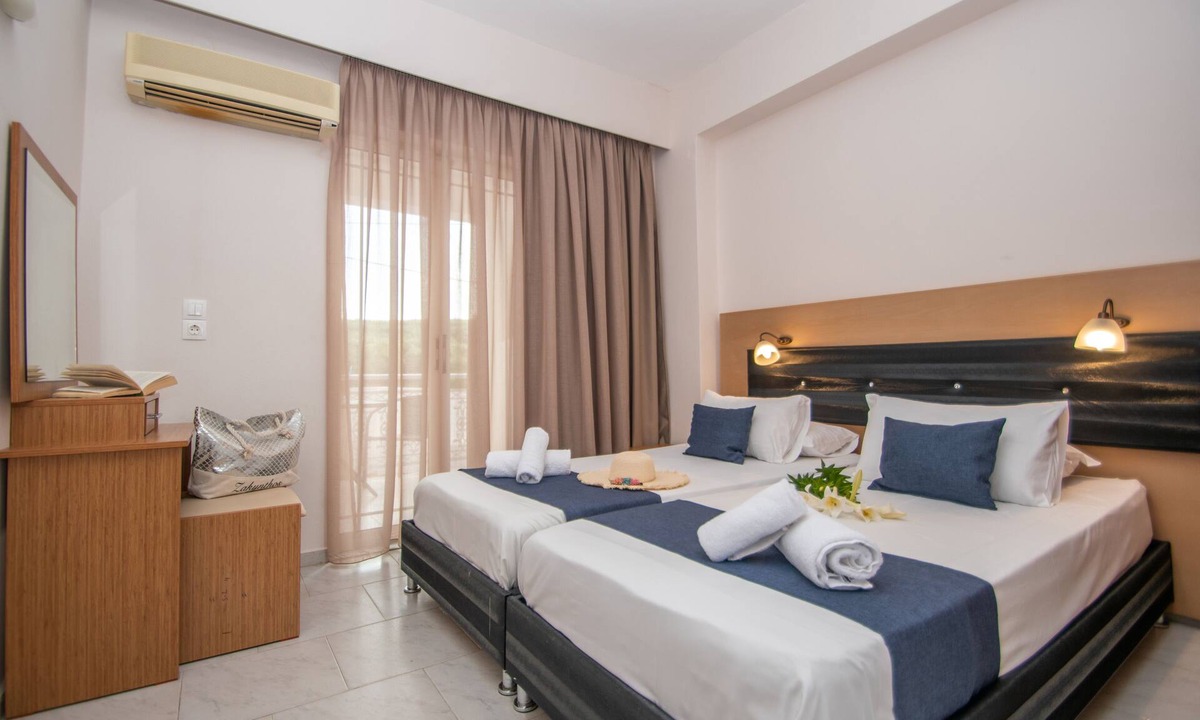 Amoudi Apartment | Kozanos Studio I for 2-3 guests
