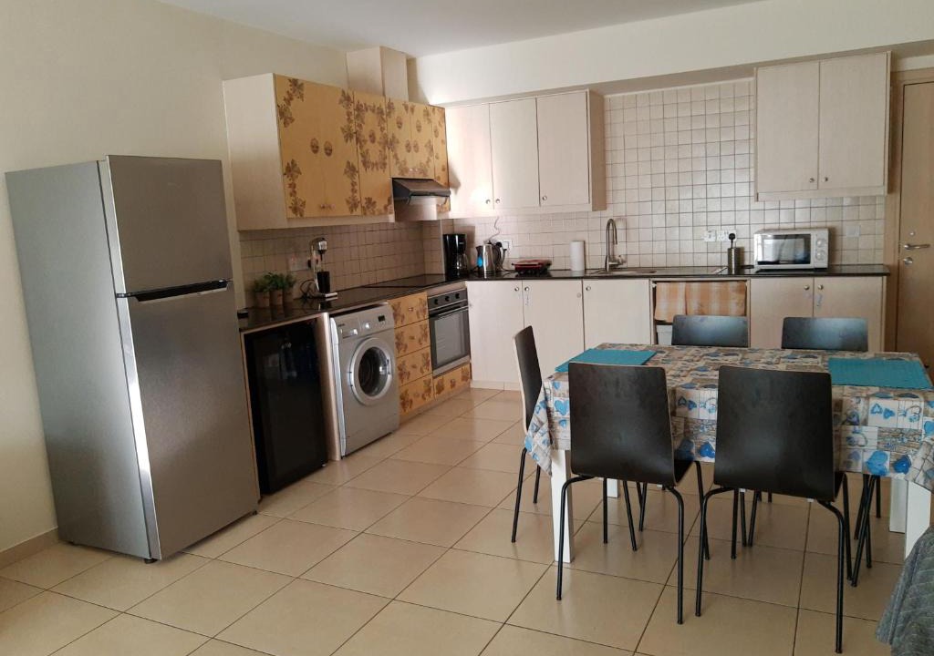 Xylofagou Apartment | Larnaca Xylophagou 2-bedroom apartment with a shaded terrace