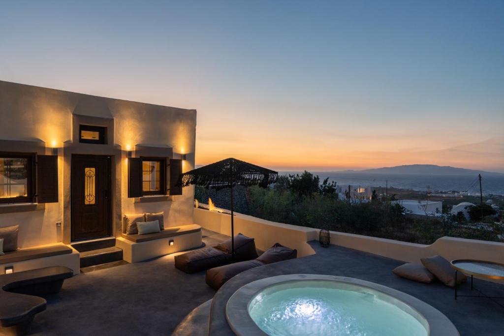 Finikia Apartment | Legacy Private Villa ,Oia