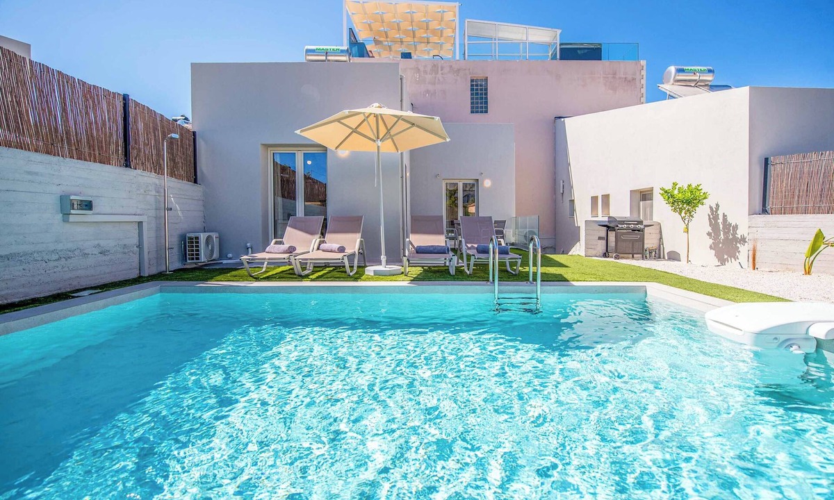 Plaka Villa | Lemonia Plaka - Two Bedroom Villa, Sleeps 4