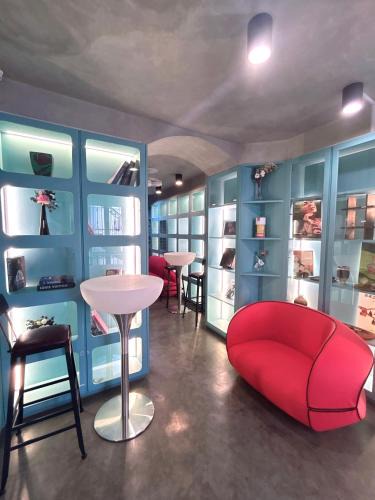 Pratunam Hostel | Lesbase Women Hostel