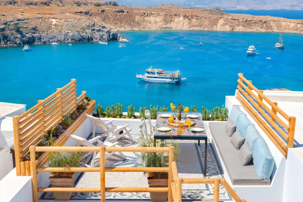 Lindos Villa | Lindos Shore Summer House with Jacuzzi and sea view !