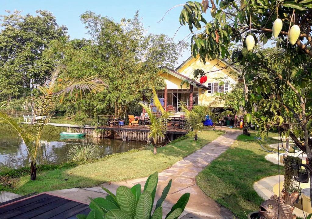 Ton Pao House | LLamados Fishing Lake