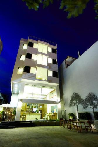 Suan Luang Hotel | Loft 77