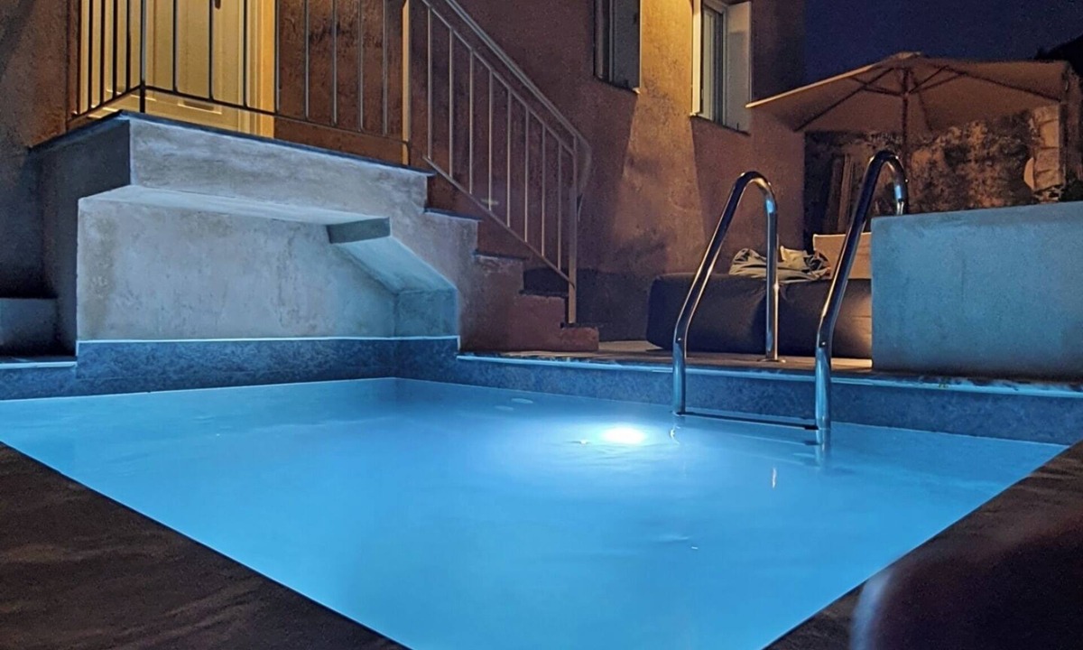 Aetos Villa | Loft bedroom villa with pool
