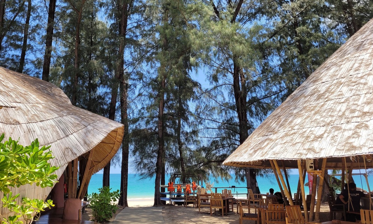 Ko Lanta Hotel | Long Beach Chalets