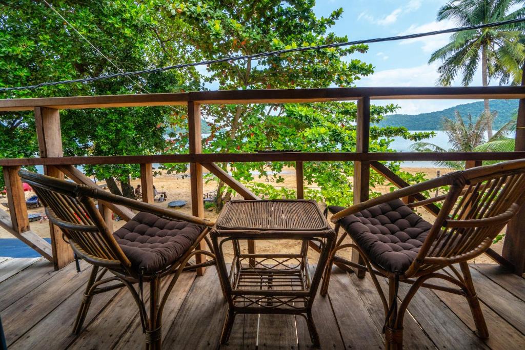 Koh Rong Sanloem Bed & Breakfast | Lost and Found