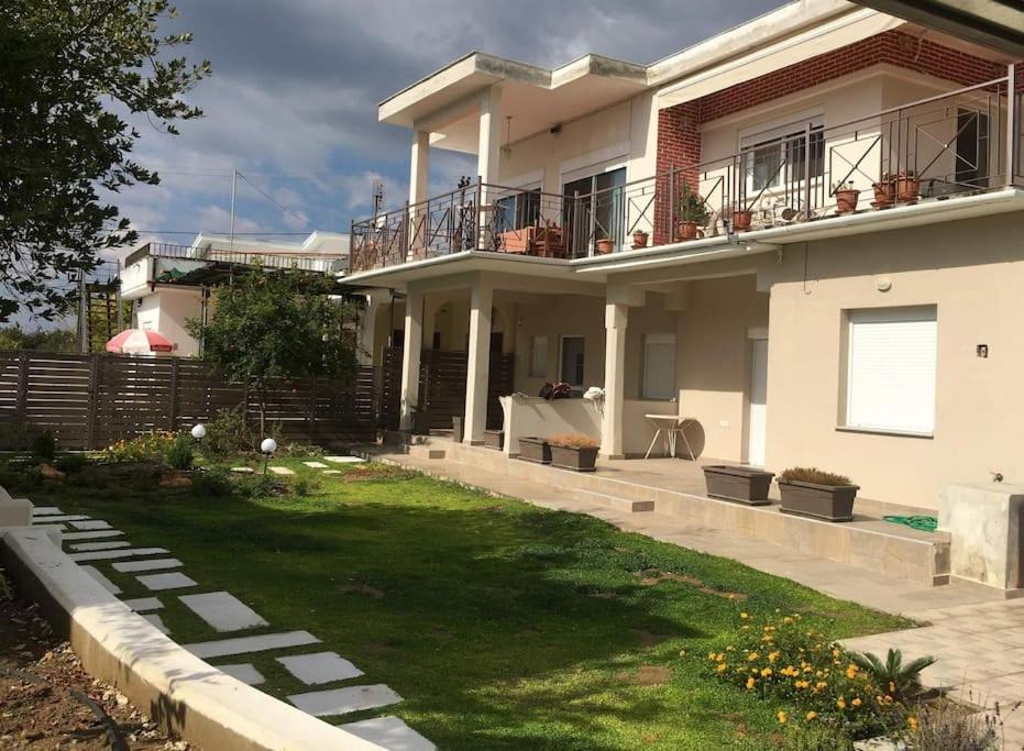 Ano Lechonia Apartment | Lovely House by the Sea with Garden and BBQ (A)
