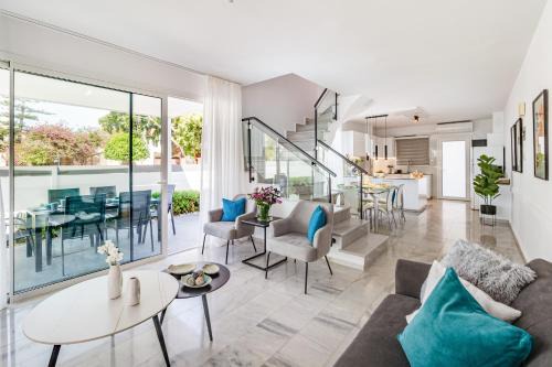 Paphos Villa | Luxurious ONE Maisonette by Ezoria Villas