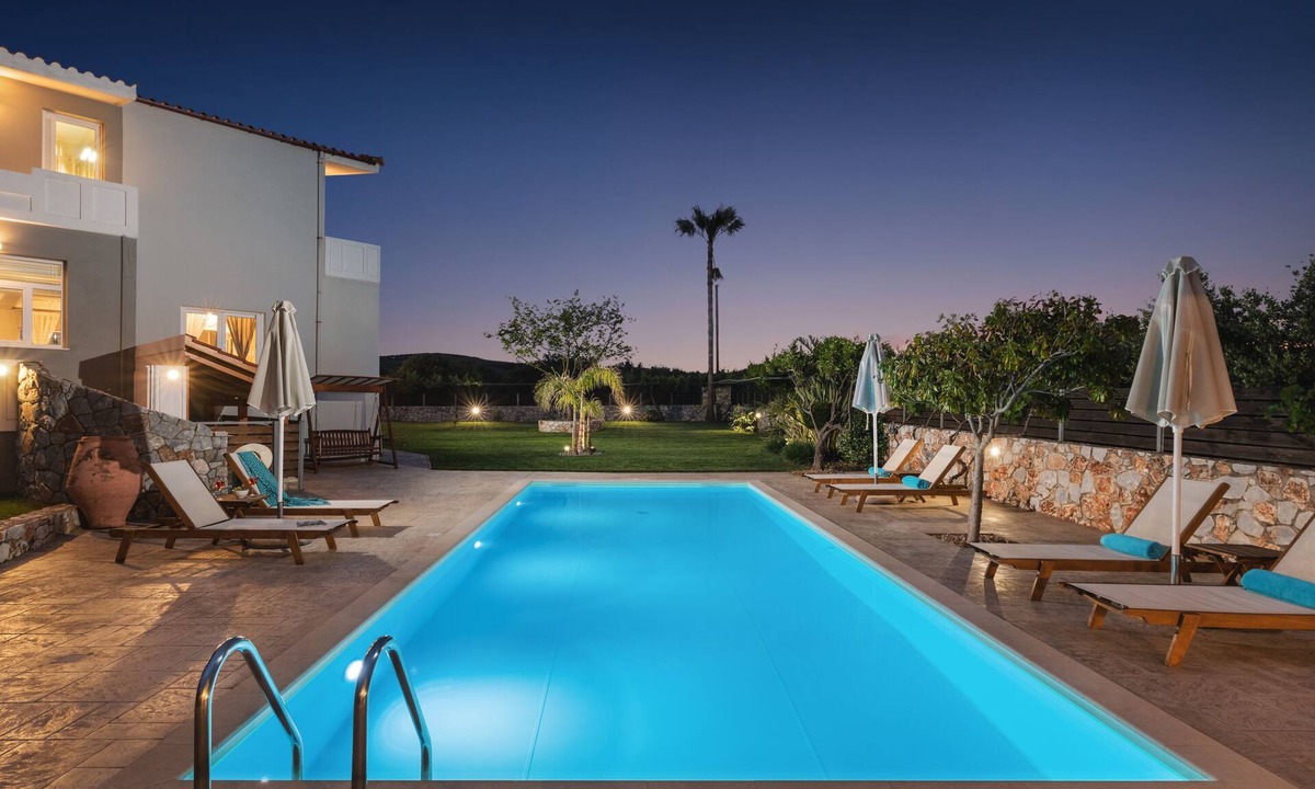 Skoutelonas Villa | Luxurious villa + private heated pool. A memorable stay!