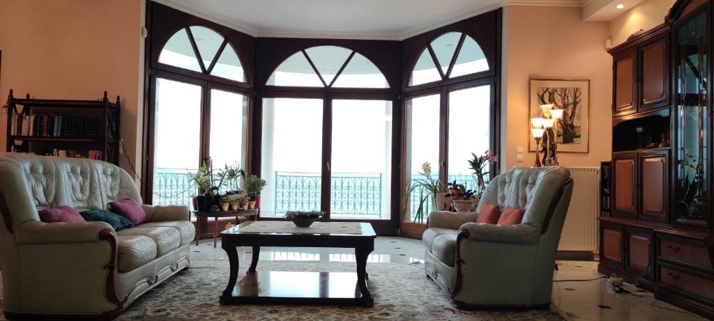 Rafina-Pikermi House | Luxury beachfront appartment in Attika
