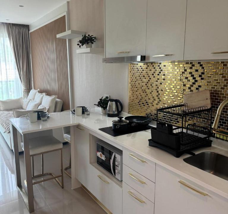 Phuket Apartment | Luxury One-Bedroom Apartment in the Heart of Phuket