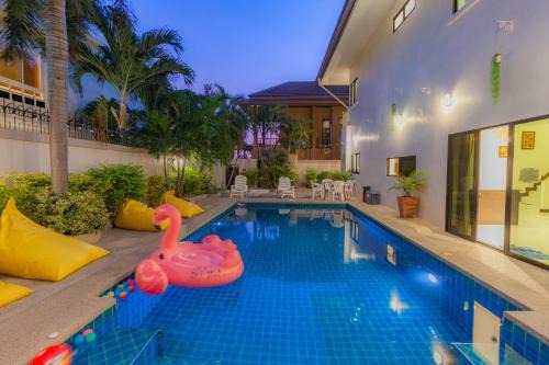 Jomtien Villa | Luxury Pool Villa 4 BR 900M beach 1.5 KM downtown