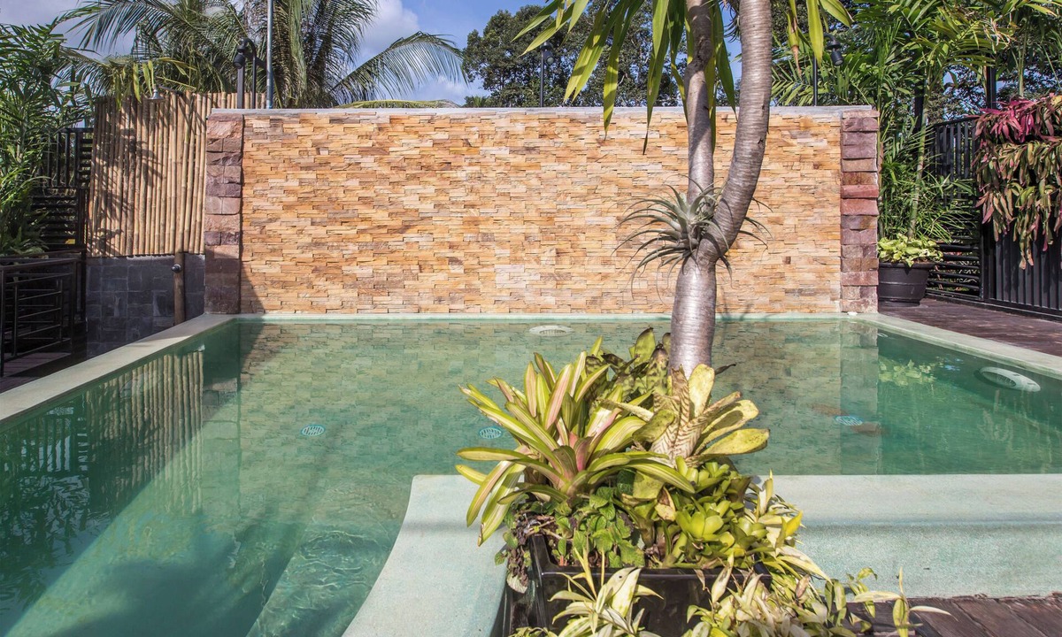 Downtown Siem Reap Villa | Luxury Suite Villa with Rooftop Private Pool l Breakfast, Free Bike & Wifi