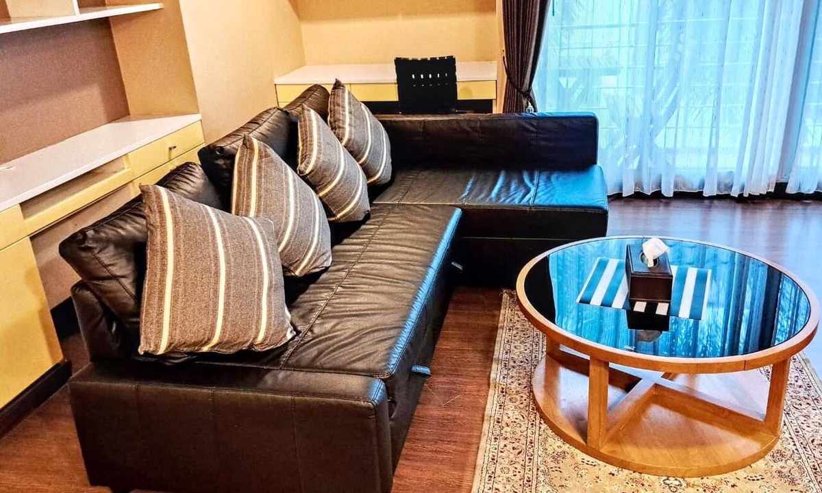 Khlong Toei Nuea Condo | Luxury City Retreat 2-Bedroom Condo in Downtown Sukhumvit, Bangkok Room 3B