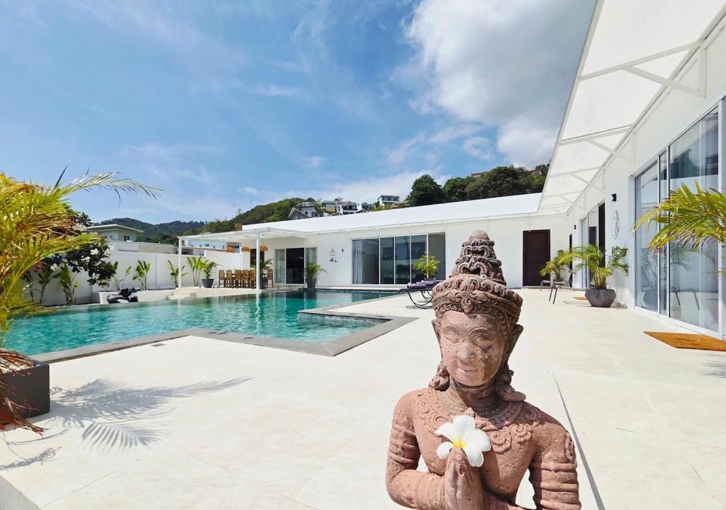 Plai Laem Villa | Luxury Villa with Unique Glass Pool 5BR 10 Guests