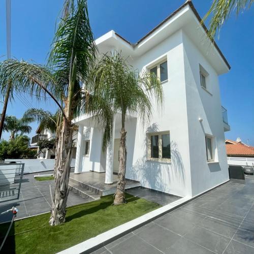 Paralimni Villa | Lydia's Villa