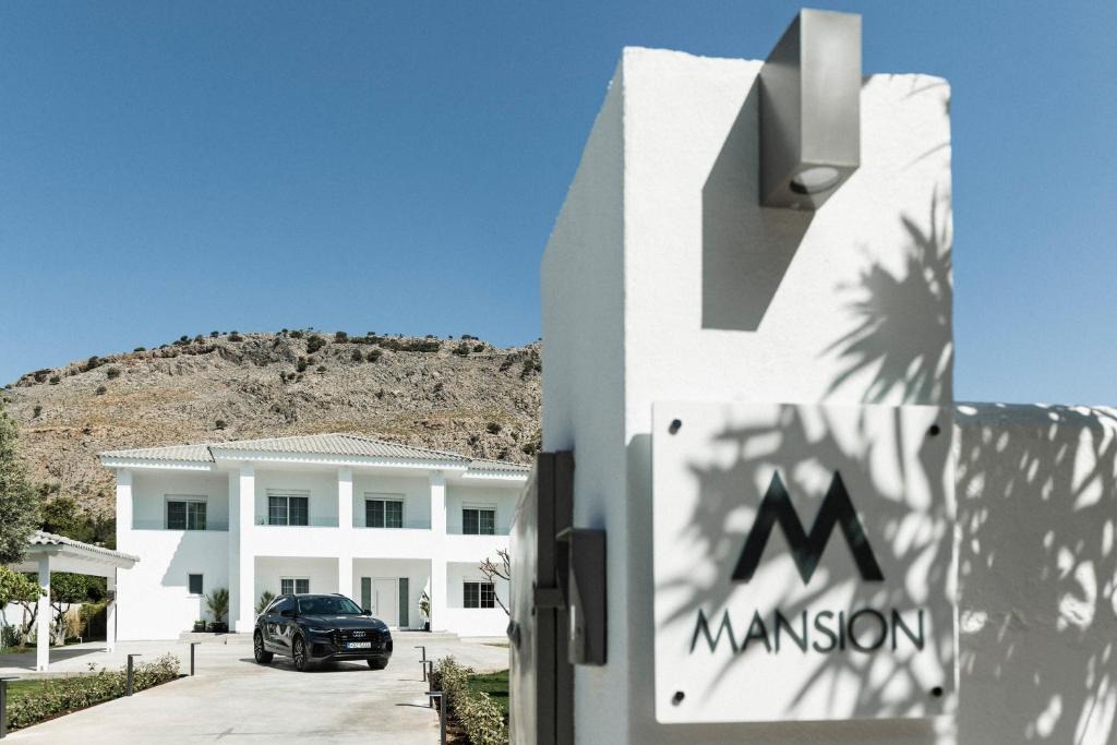 Pefkos Villa | M Mansion