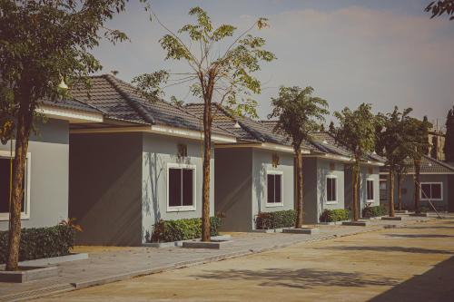 Ou Chrov House | Mealeasur Boutique