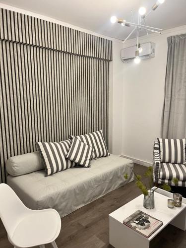 Piraeus Apartment | Metropolitan Complex Apartment-next to Metropolitan Hospital,Karaiskaki,Sef