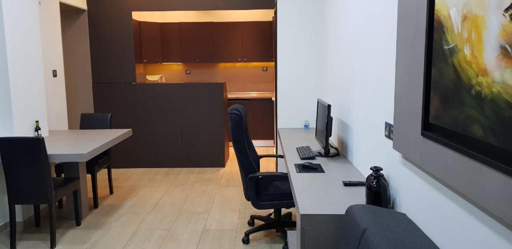 Palaio Faliro Apartment | Minimal Studio in Paleo Faliro