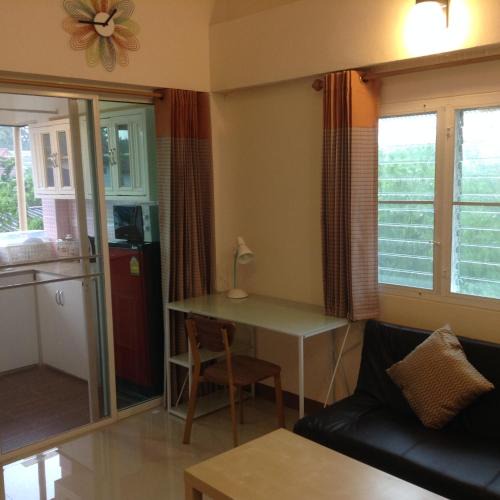 Sila Apartment | Mittrapap House
