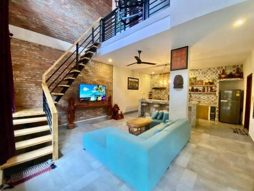 Kampot House | Modern 2-bedroom townhouse with rooftop terrace