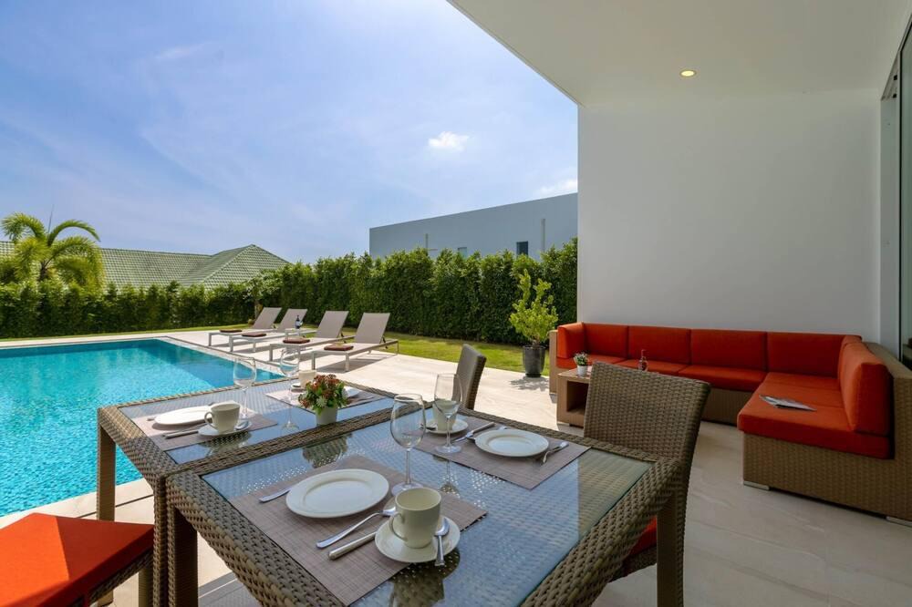 Khao Tao Villa | Modern 4 Bedroom Private Pool Villa (KH-A2)