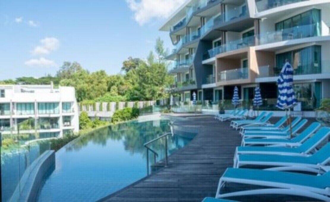 Patong Resort | Modern Studio Condo with access to gym and infinity pools.