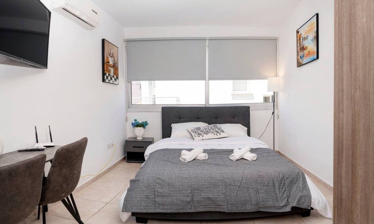 Historical Center Apartment | Modern studio in historic center, near beach, view