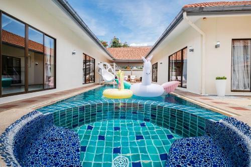 Jomtien Villa | Mojito Pool Villa