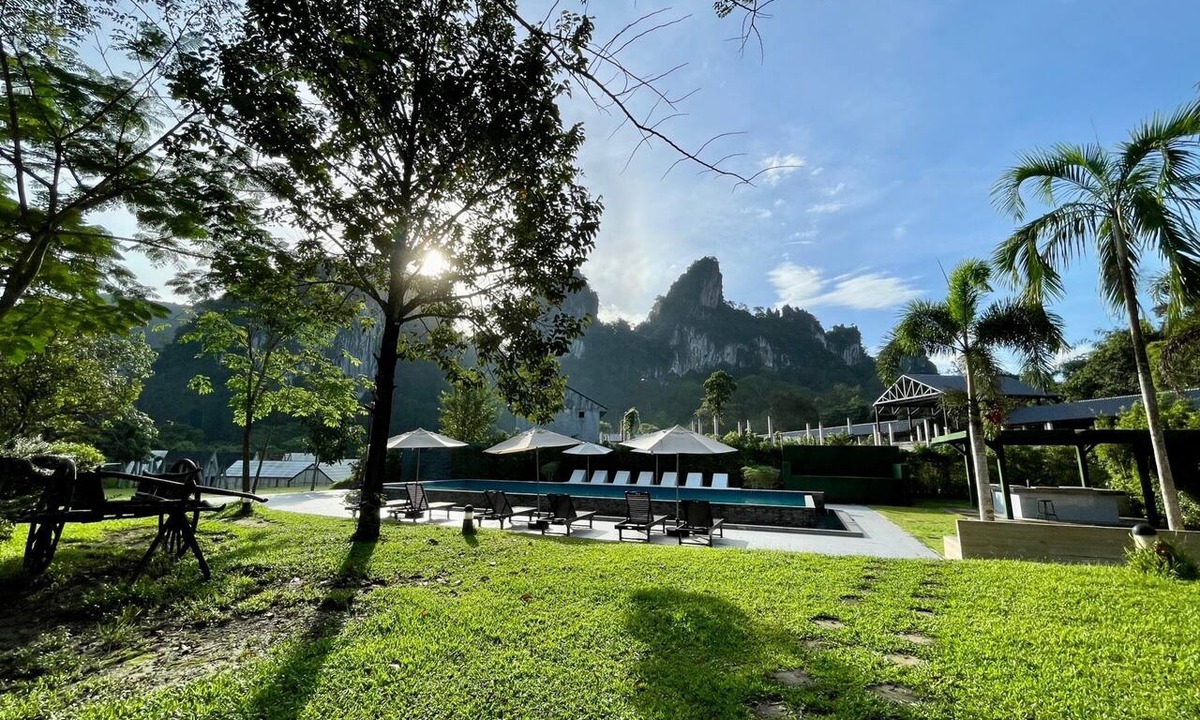 Khlong Sok Hotel | Montania Lifestyle Hotel