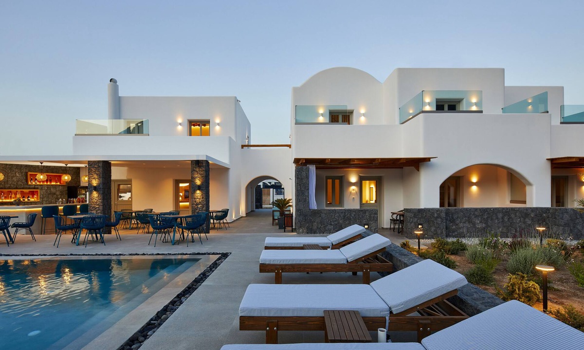 Kamari Hotel | Mountain and Sea Suites