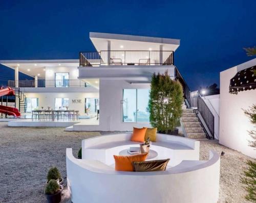 Na Kluea Villa | Muse Pool Villa Pattaya