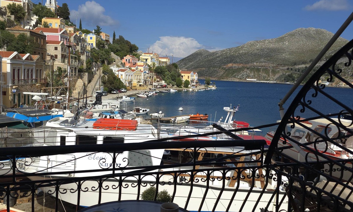 Symi House | Nisi House