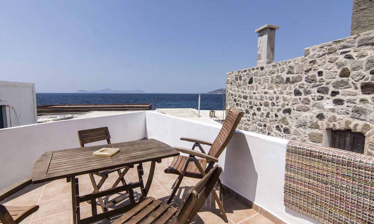 Mandraki House | Nisyros Marinos House