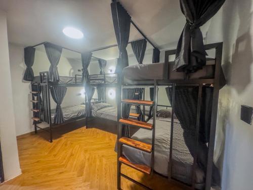Ko Phi Phi House | Nordic Hostel I Female Only I Dorms only