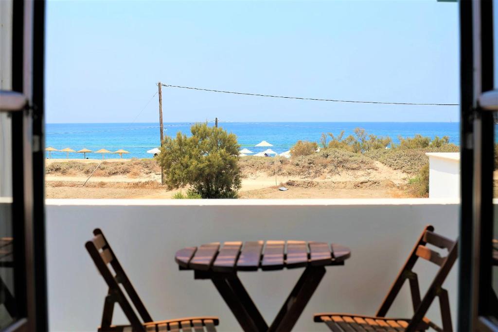 Plaka House | Nostos Plaka Beach