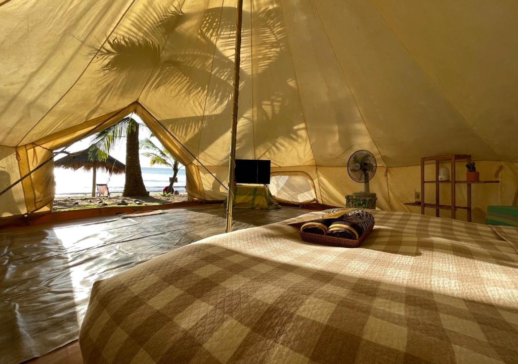 Ranong Other | O Little Tent de Koh Chang
