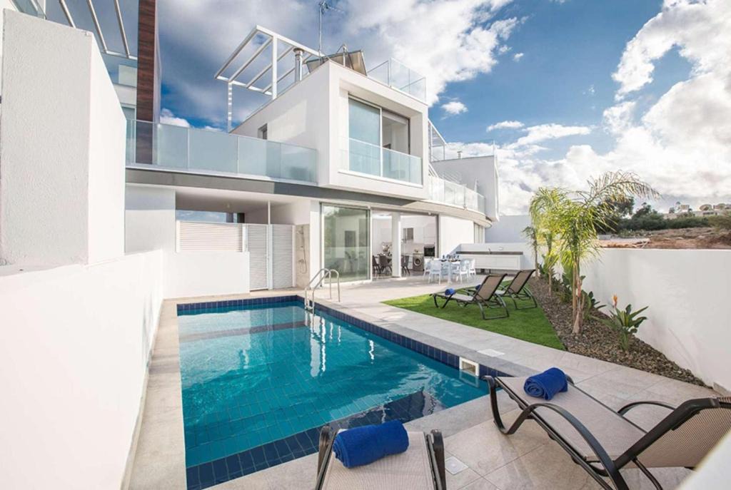 Protaras Villa | Olive 24