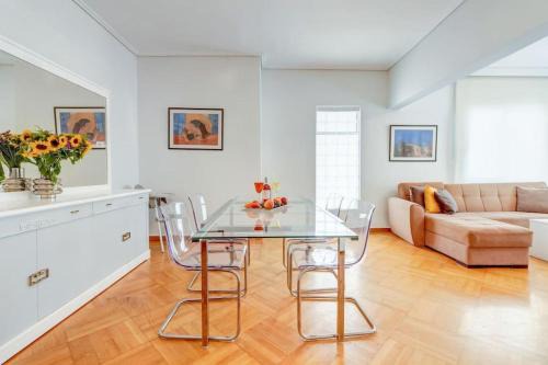 Palaio Faliro Apartment | one block from the sea 10'minutes from acropolis