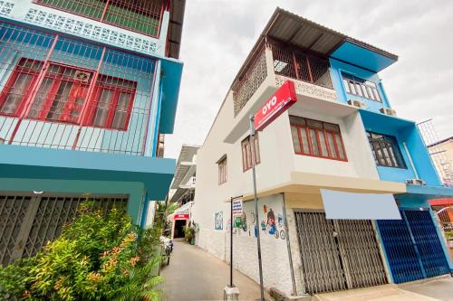 Phasi Charoen Hotel | OYO 525 MRT Phetkasem 48 -1 Place