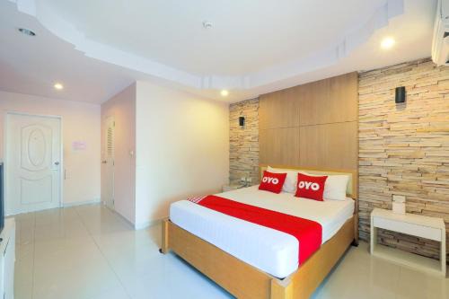 Suphan Buri Hotel | OYO 926 Sydney Resort