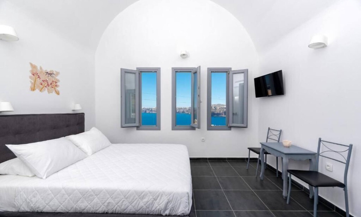 Akrotiri Hotel | Pancratium villas & suites