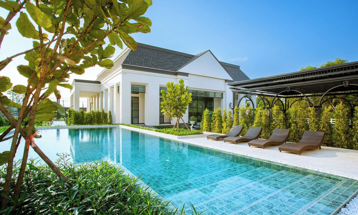 Ban Dung Hotel | Paradhevi Boutique